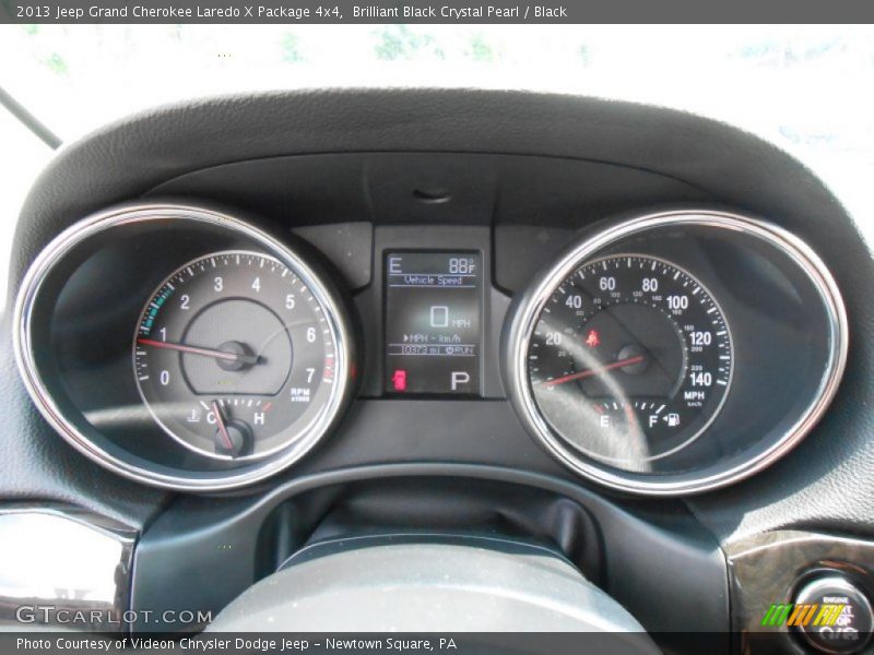Brilliant Black Crystal Pearl / Black 2013 Jeep Grand Cherokee Laredo X Package 4x4