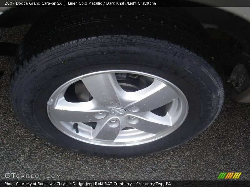Linen Gold Metallic / Dark Khaki/Light Graystone 2007 Dodge Grand Caravan SXT