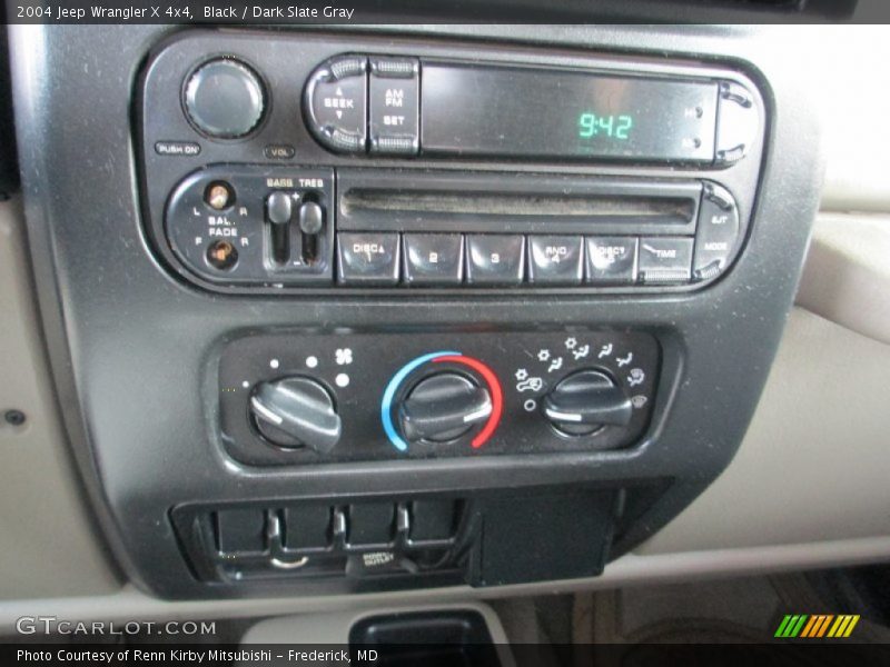 Black / Dark Slate Gray 2004 Jeep Wrangler X 4x4