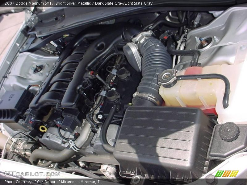 Bright Silver Metallic / Dark Slate Gray/Light Slate Gray 2007 Dodge Magnum SXT