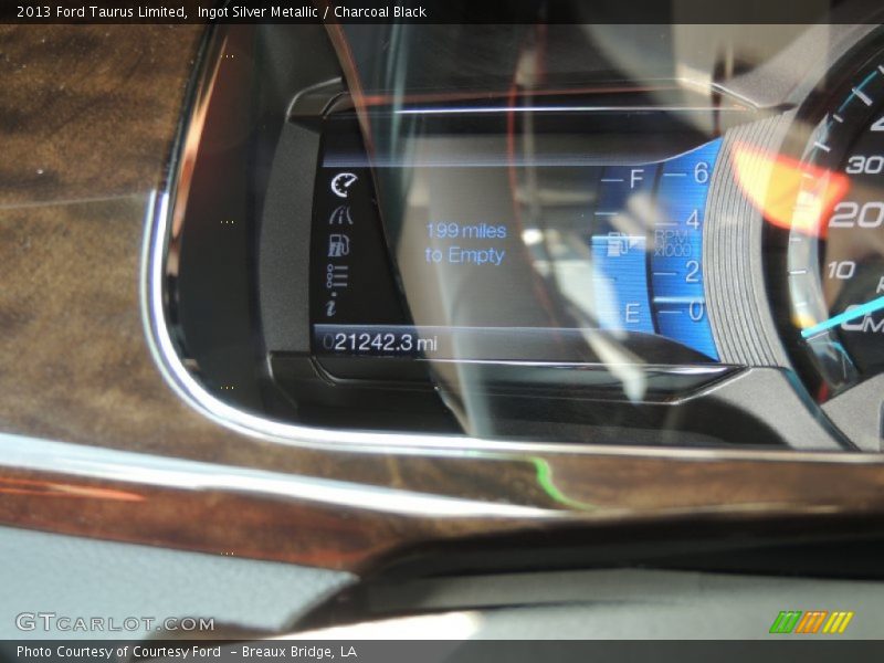 Ingot Silver Metallic / Charcoal Black 2013 Ford Taurus Limited