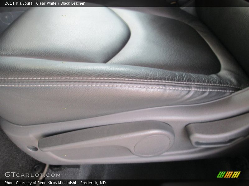 Clear White / Black Leather 2011 Kia Soul !