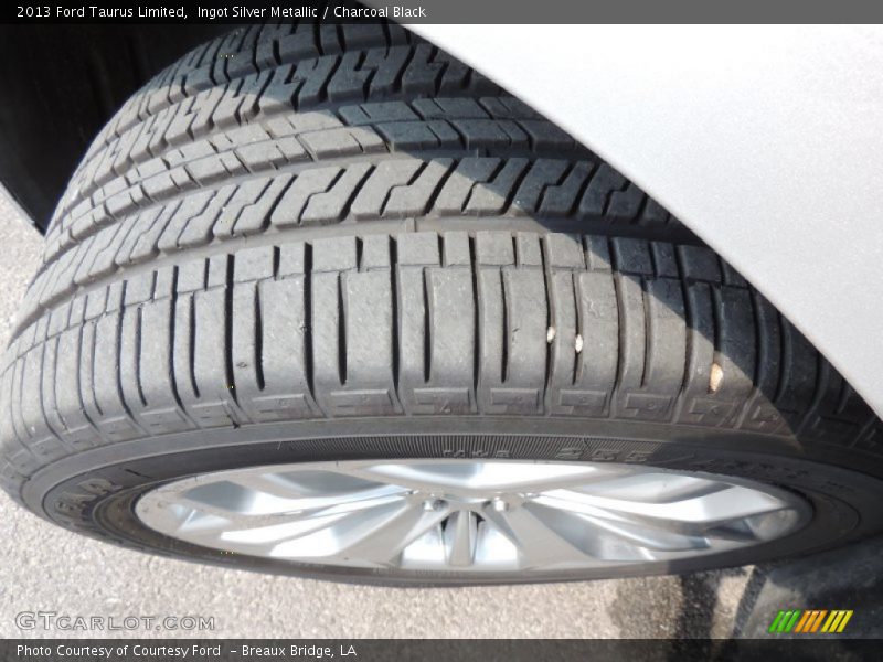 Ingot Silver Metallic / Charcoal Black 2013 Ford Taurus Limited