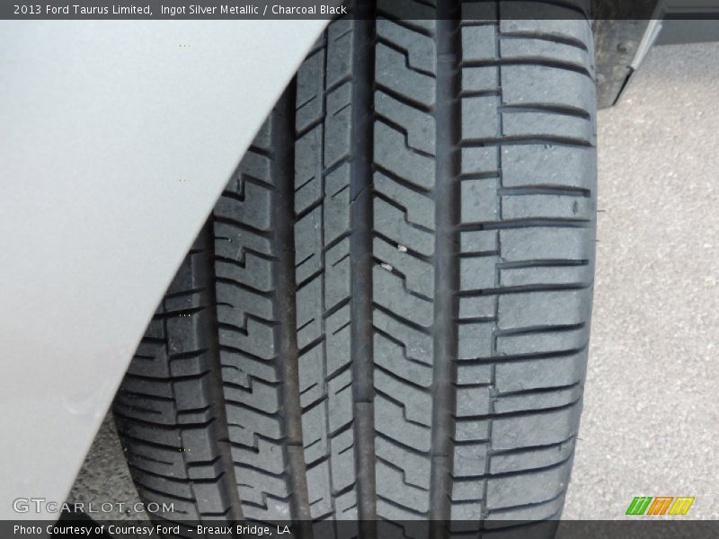 Ingot Silver Metallic / Charcoal Black 2013 Ford Taurus Limited