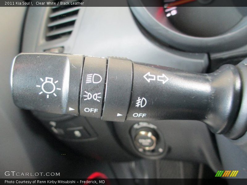 Clear White / Black Leather 2011 Kia Soul !