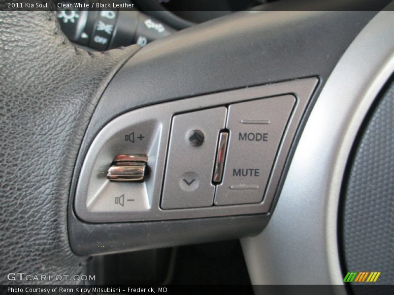Clear White / Black Leather 2011 Kia Soul !