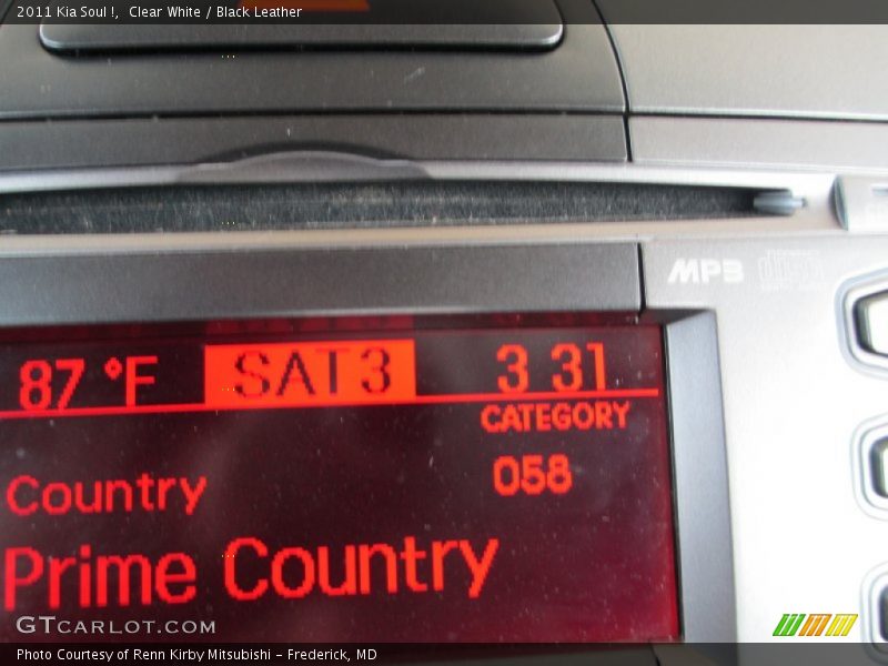 Clear White / Black Leather 2011 Kia Soul !