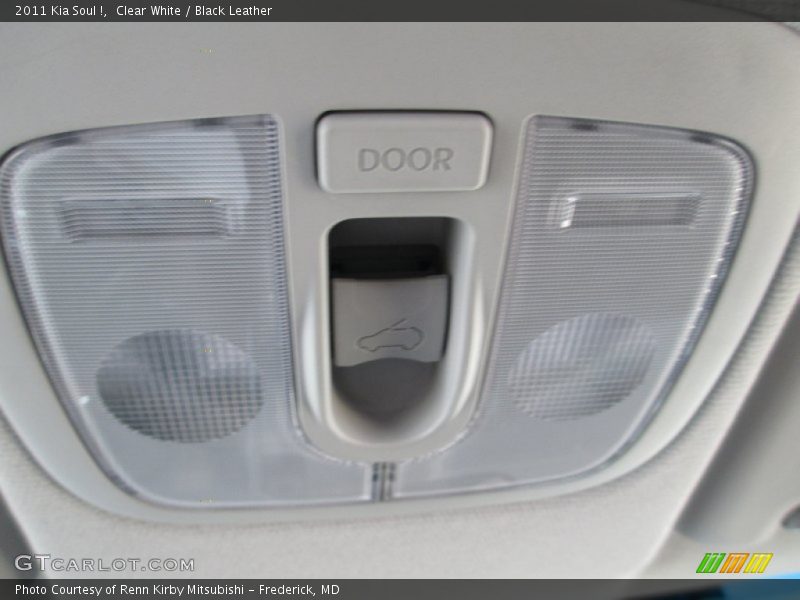 Clear White / Black Leather 2011 Kia Soul !