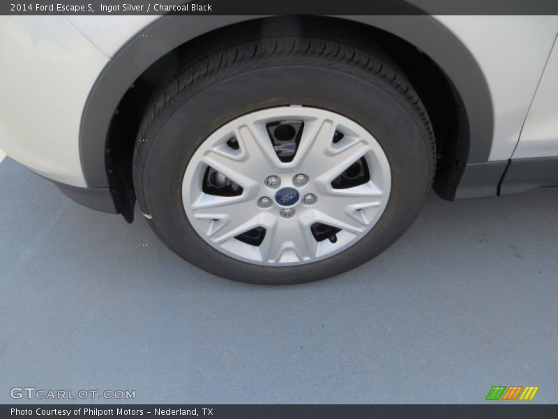 Ingot Silver / Charcoal Black 2014 Ford Escape S