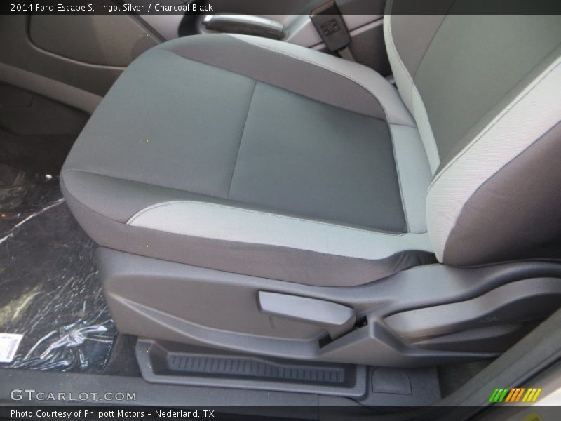 Ingot Silver / Charcoal Black 2014 Ford Escape S