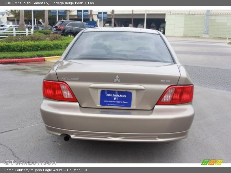 Bodega Beige Pearl / Tan 2002 Mitsubishi Galant ES