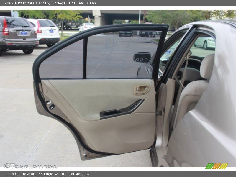 Bodega Beige Pearl / Tan 2002 Mitsubishi Galant ES