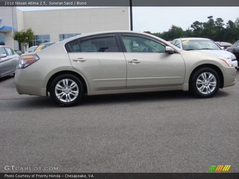 Sonoran Sand / Blond 2010 Nissan Altima 2.5