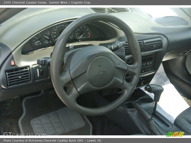 Summit White / Graphite Gray 2005 Chevrolet Cavalier Sedan