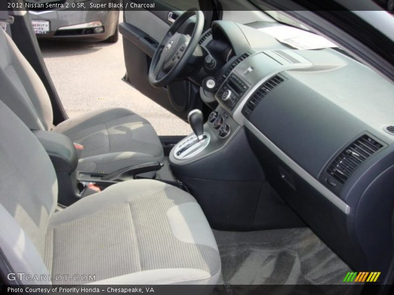 Super Black / Charcoal 2012 Nissan Sentra 2.0 SR
