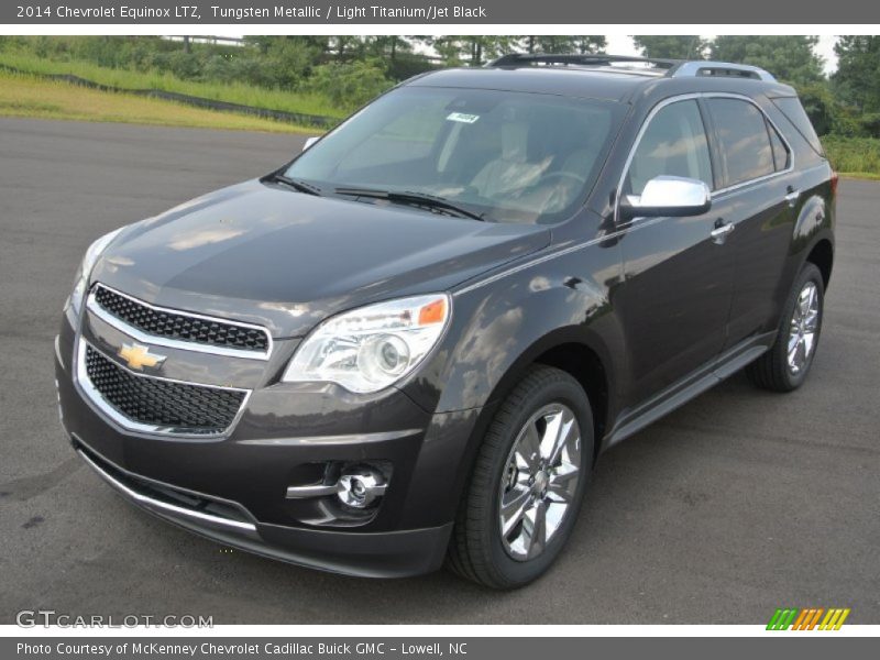 Front 3/4 View of 2014 Equinox LTZ