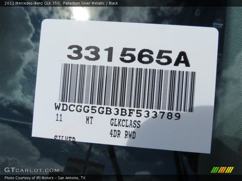 Palladium Silver Metallic / Black 2011 Mercedes-Benz GLK 350