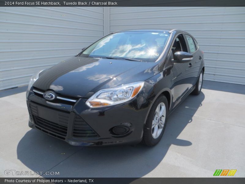 Tuxedo Black / Charcoal Black 2014 Ford Focus SE Hatchback