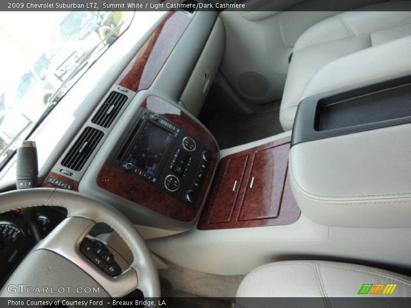 Summit White / Light Cashmere/Dark Cashmere 2009 Chevrolet Suburban LTZ