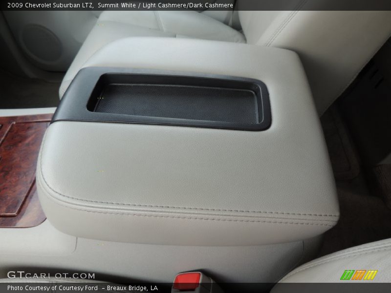 Summit White / Light Cashmere/Dark Cashmere 2009 Chevrolet Suburban LTZ