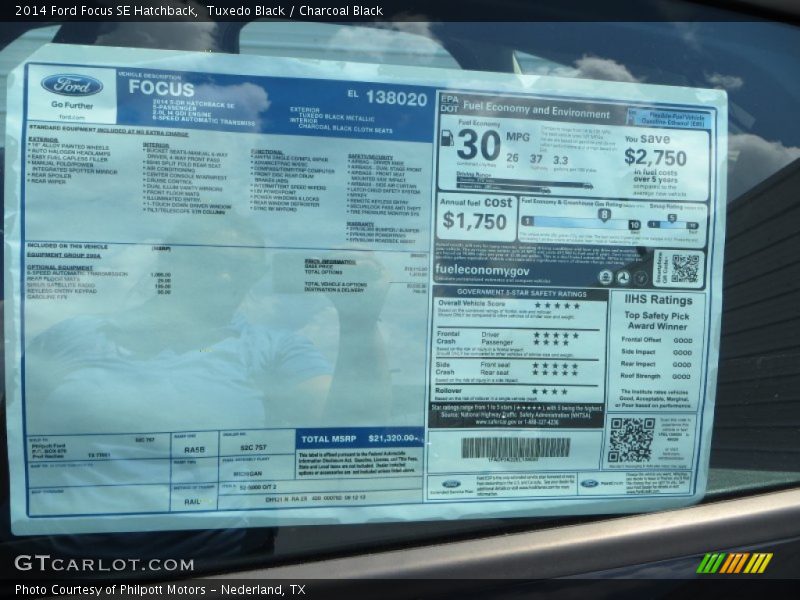 Tuxedo Black / Charcoal Black 2014 Ford Focus SE Hatchback
