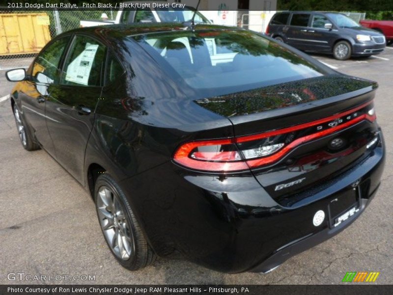 Pitch Black / Black/Light Diesel Gray 2013 Dodge Dart Rallye