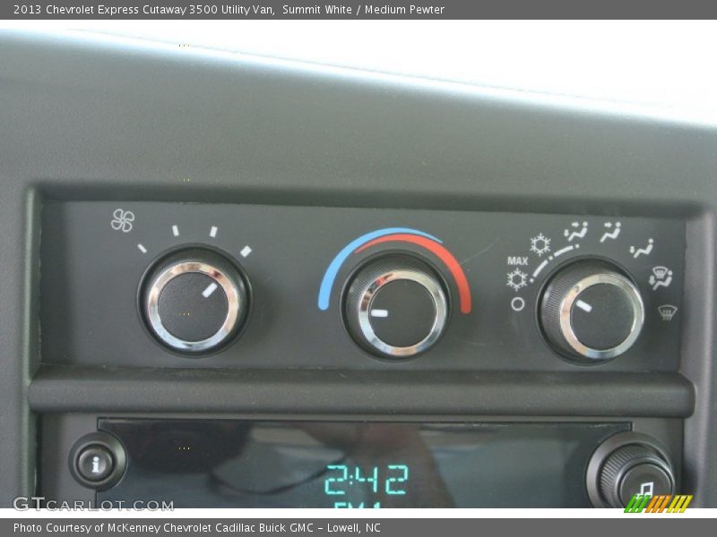 Summit White / Medium Pewter 2013 Chevrolet Express Cutaway 3500 Utility Van