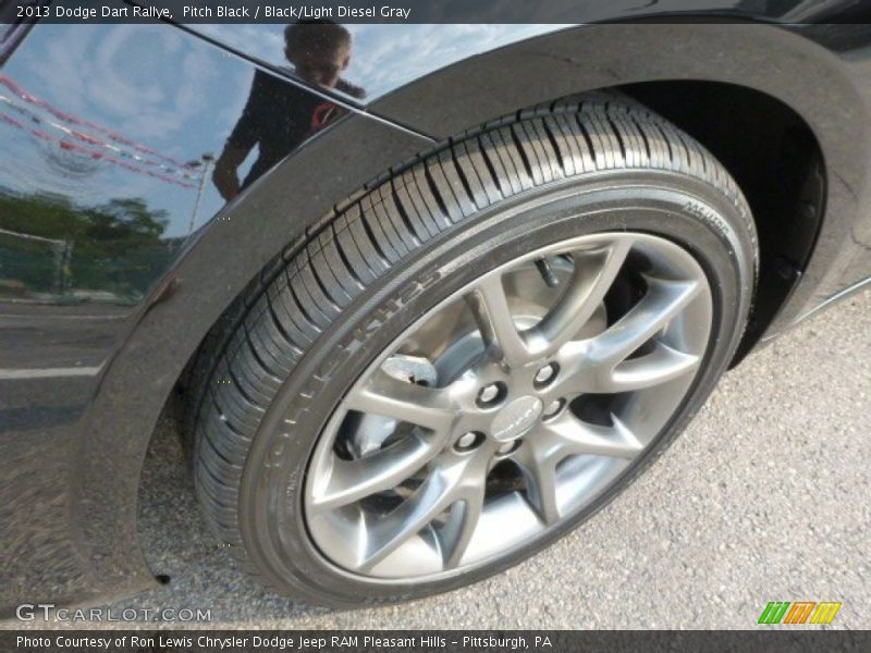 Pitch Black / Black/Light Diesel Gray 2013 Dodge Dart Rallye