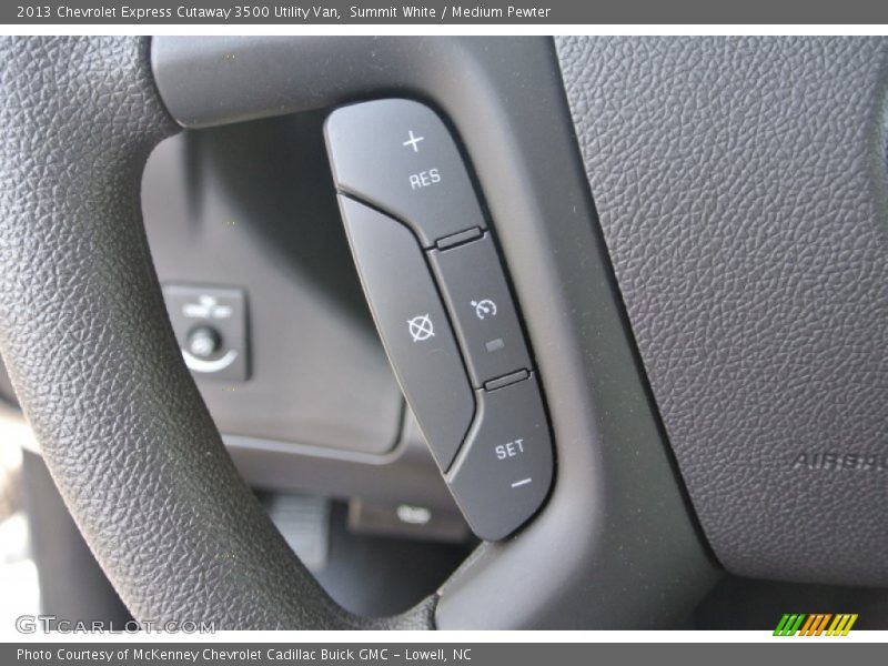 Summit White / Medium Pewter 2013 Chevrolet Express Cutaway 3500 Utility Van