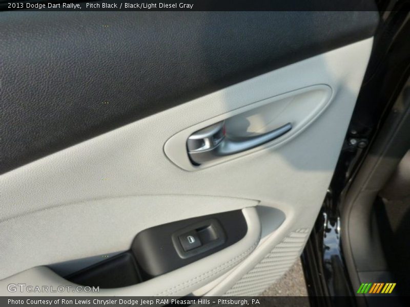 Pitch Black / Black/Light Diesel Gray 2013 Dodge Dart Rallye