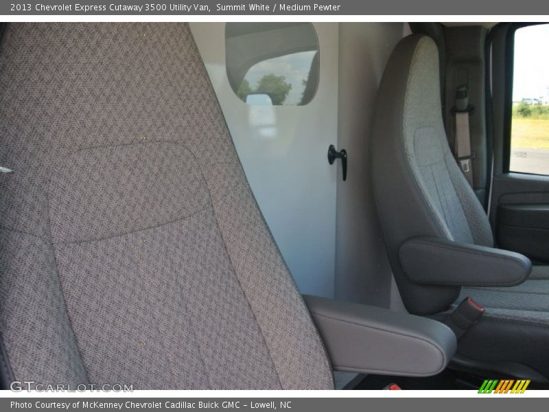 Summit White / Medium Pewter 2013 Chevrolet Express Cutaway 3500 Utility Van