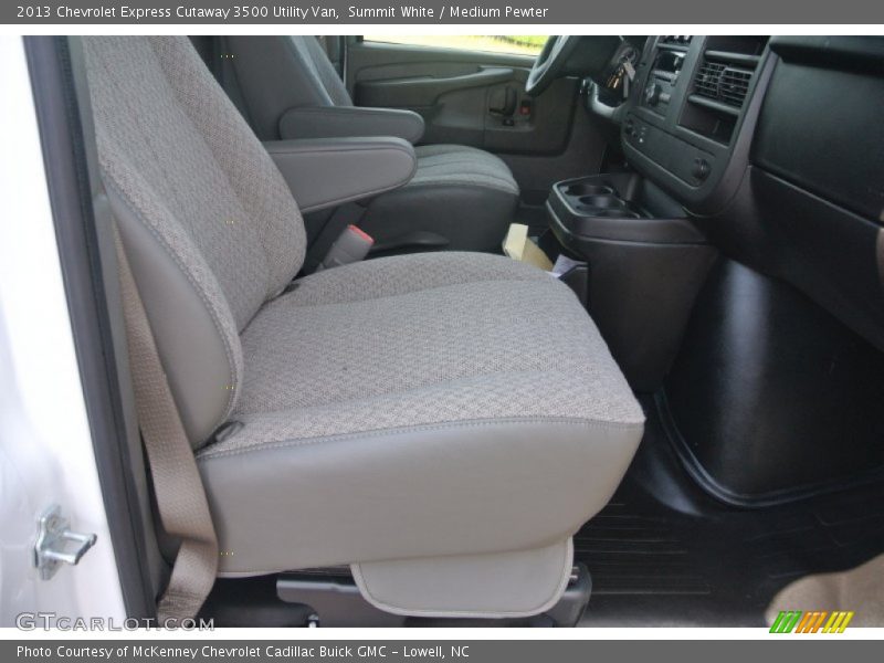 Summit White / Medium Pewter 2013 Chevrolet Express Cutaway 3500 Utility Van
