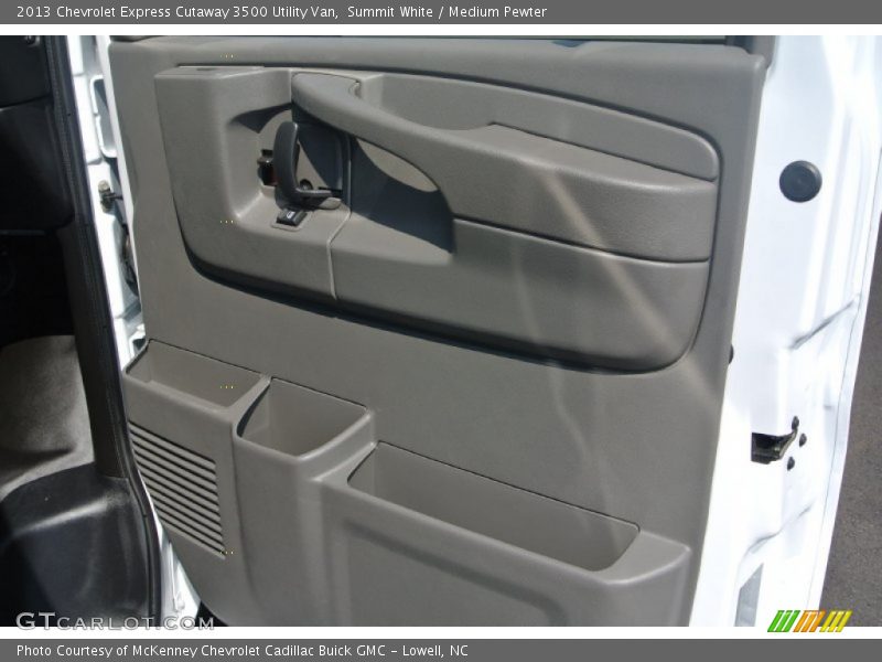 Summit White / Medium Pewter 2013 Chevrolet Express Cutaway 3500 Utility Van
