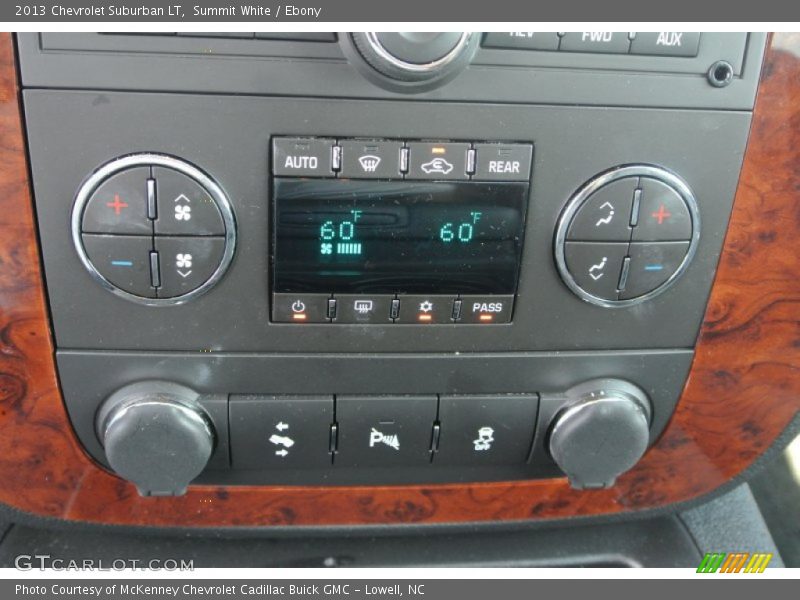 Summit White / Ebony 2013 Chevrolet Suburban LT