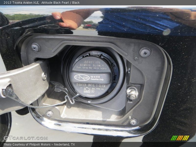 Attitude Black Pearl / Black 2013 Toyota Avalon XLE