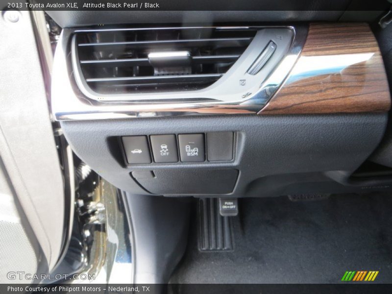 Attitude Black Pearl / Black 2013 Toyota Avalon XLE
