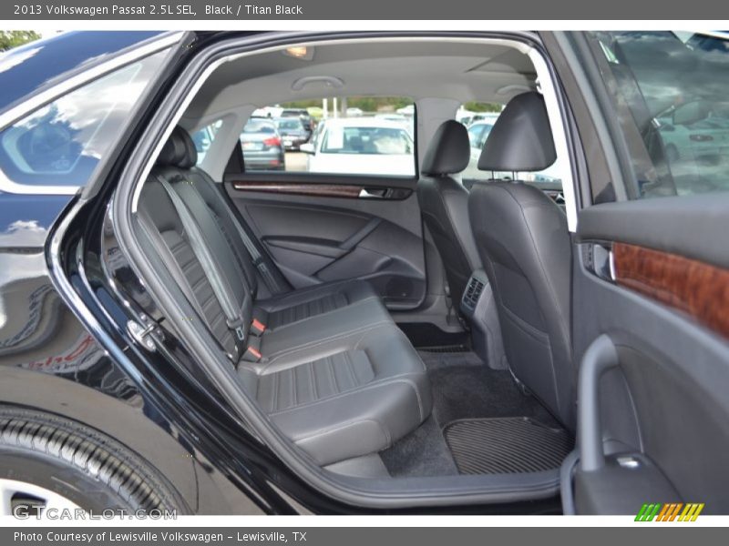 Black / Titan Black 2013 Volkswagen Passat 2.5L SEL