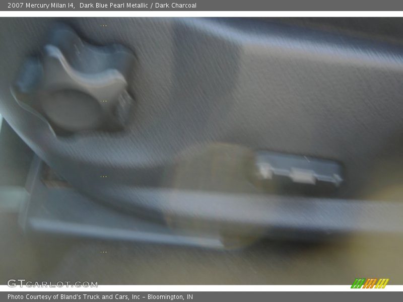 Dark Blue Pearl Metallic / Dark Charcoal 2007 Mercury Milan I4