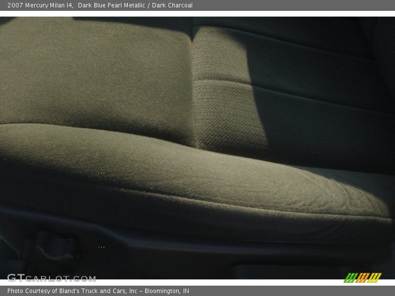 Dark Blue Pearl Metallic / Dark Charcoal 2007 Mercury Milan I4