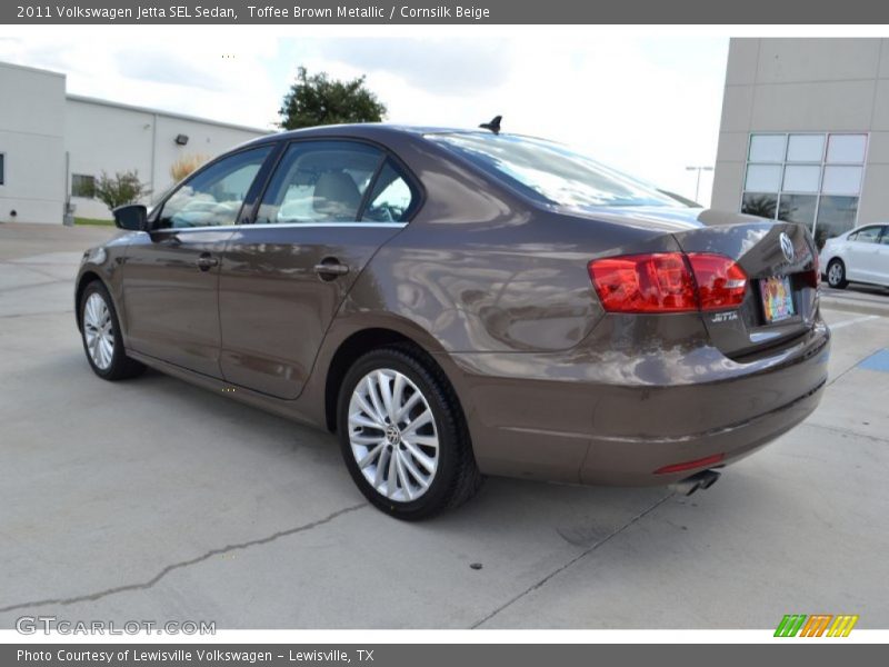Toffee Brown Metallic / Cornsilk Beige 2011 Volkswagen Jetta SEL Sedan