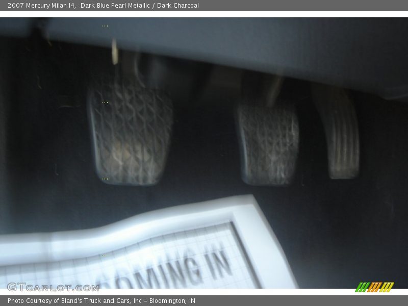 Dark Blue Pearl Metallic / Dark Charcoal 2007 Mercury Milan I4
