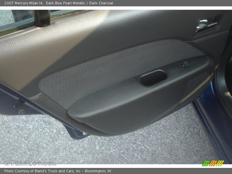Dark Blue Pearl Metallic / Dark Charcoal 2007 Mercury Milan I4