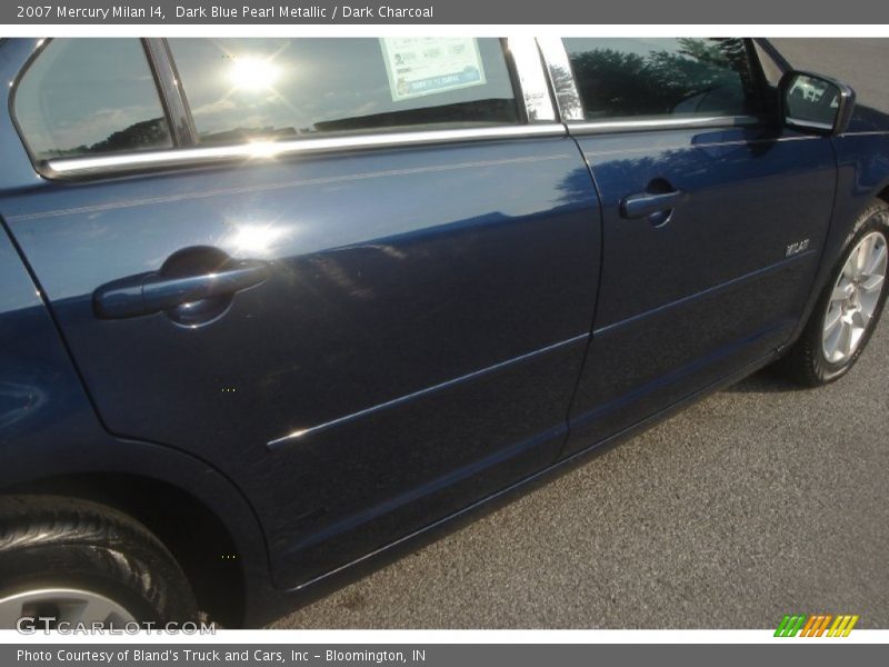 Dark Blue Pearl Metallic / Dark Charcoal 2007 Mercury Milan I4
