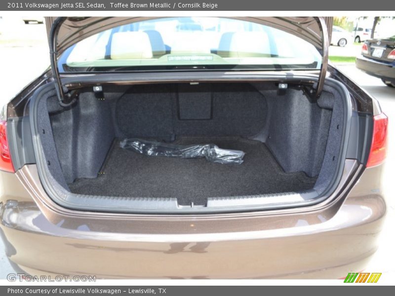 Toffee Brown Metallic / Cornsilk Beige 2011 Volkswagen Jetta SEL Sedan