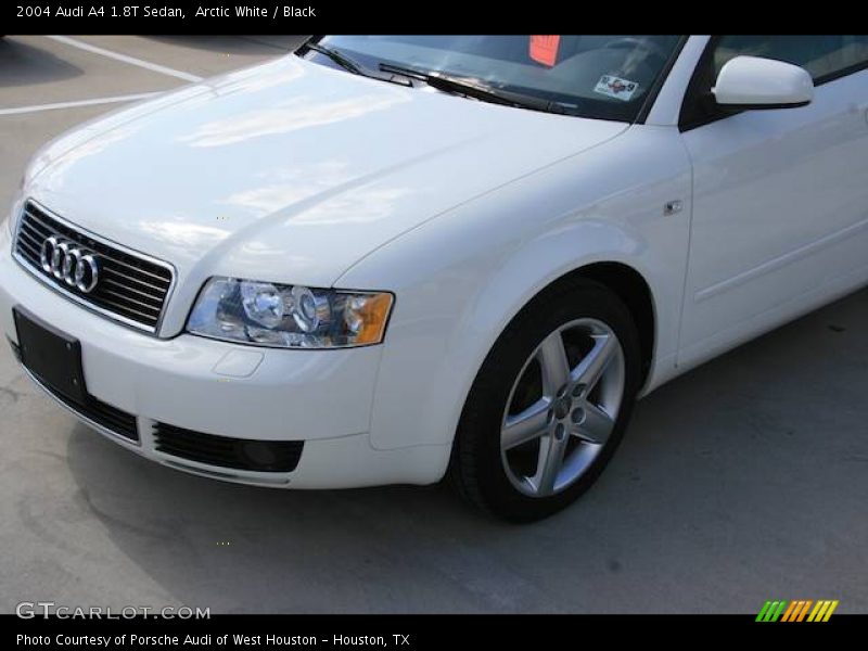Arctic White / Black 2004 Audi A4 1.8T Sedan