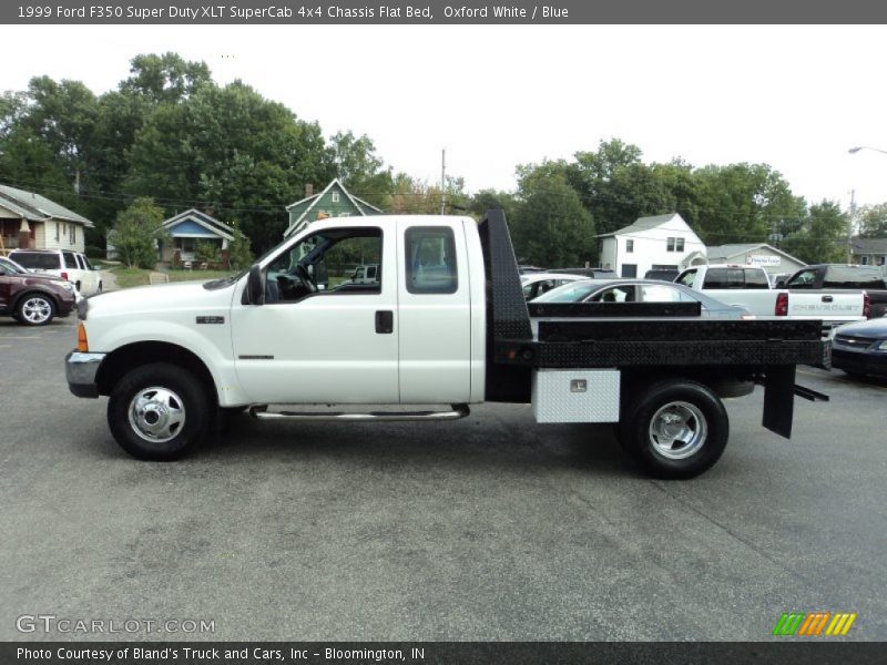 Oxford White / Blue 1999 Ford F350 Super Duty XLT SuperCab 4x4 Chassis Flat Bed