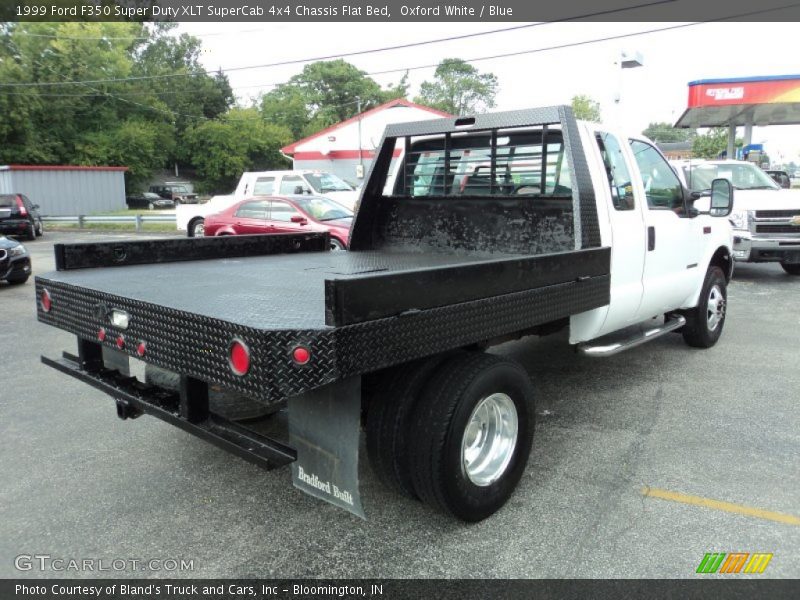Oxford White / Blue 1999 Ford F350 Super Duty XLT SuperCab 4x4 Chassis Flat Bed