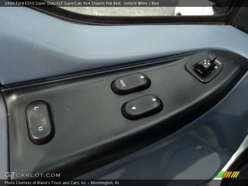 Oxford White / Blue 1999 Ford F350 Super Duty XLT SuperCab 4x4 Chassis Flat Bed