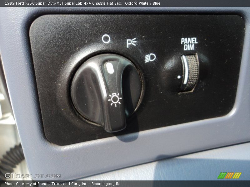 Oxford White / Blue 1999 Ford F350 Super Duty XLT SuperCab 4x4 Chassis Flat Bed