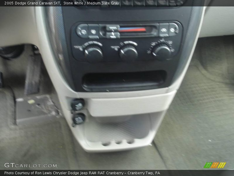 Stone White / Medium Slate Gray 2005 Dodge Grand Caravan SXT